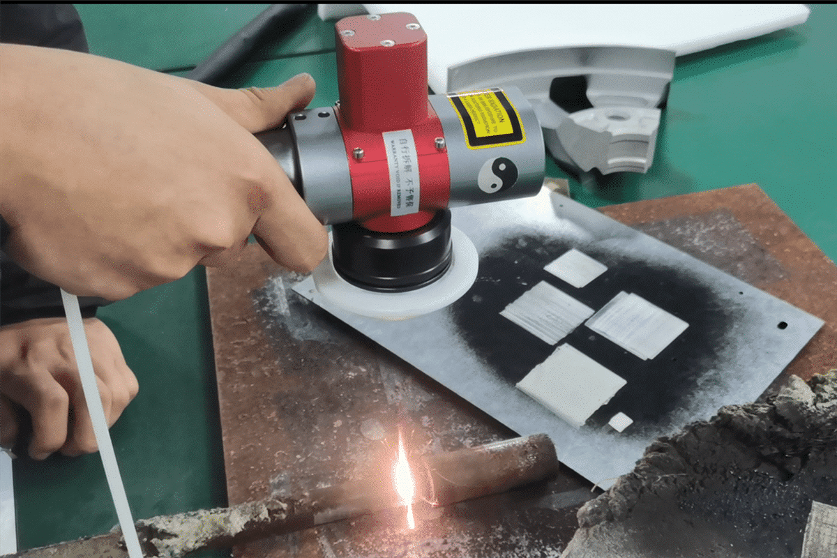 Machine de nettoyage laser