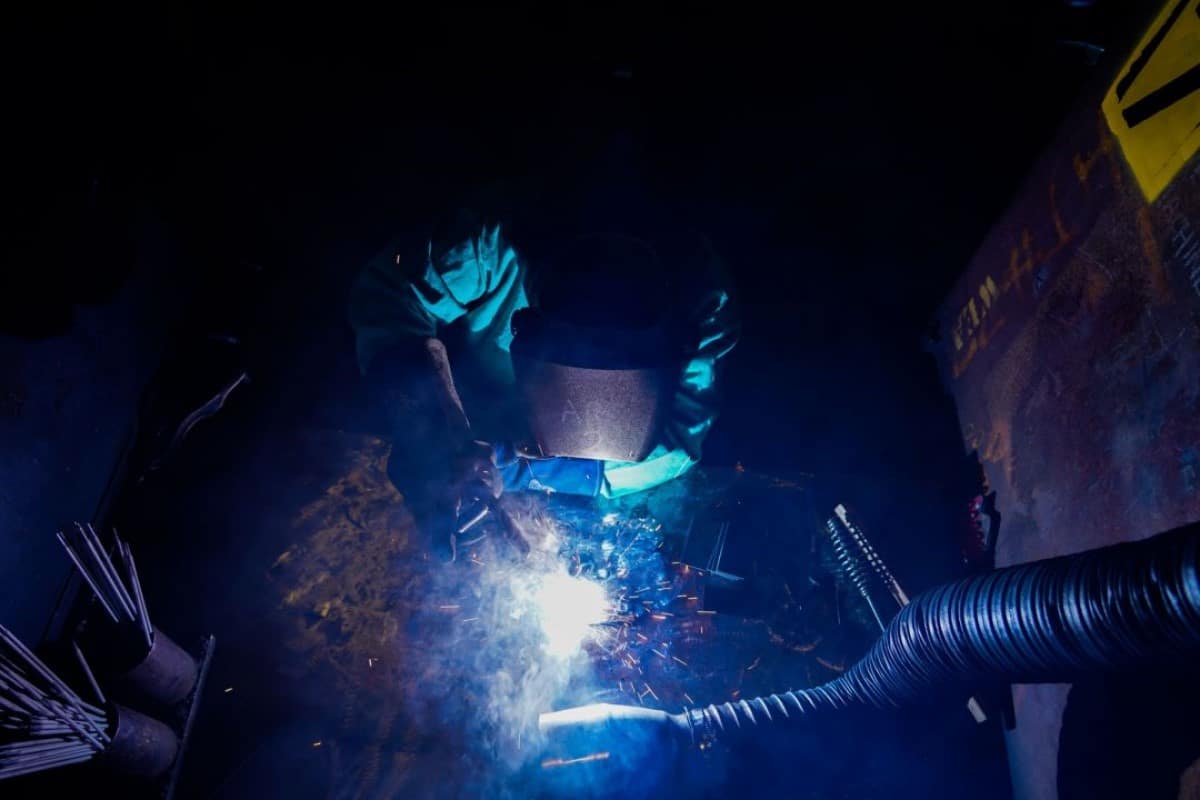 What are the factors that affect the price of laser welding machines?