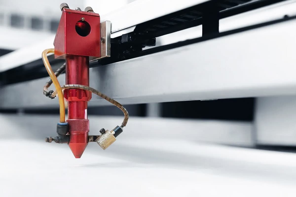 So wählen Sie eine geeignete CO2-Laserschneidmaschine aus