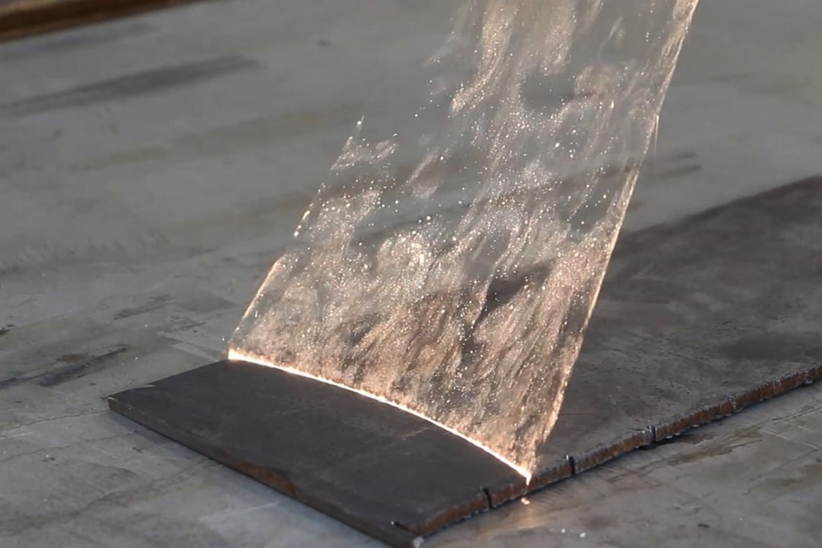 Quali materiali possono essere puliti con la tecnologia laser pulsata