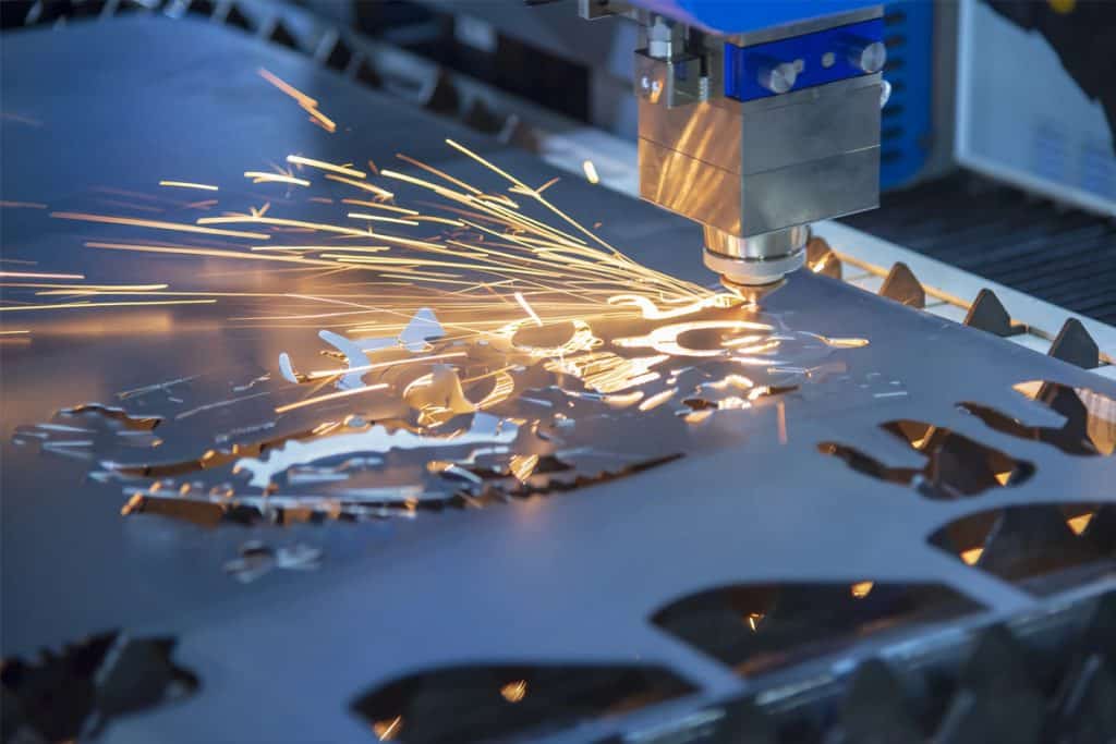レーザー切断が製造プロセス全体の効率と生産性を向上させる仕組み