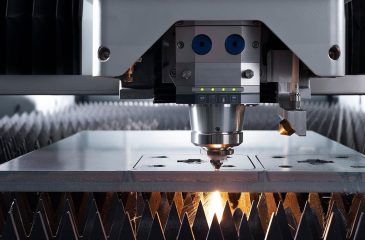 Una guía completa para determinar la potencia del láser en máquinas de corte por láser