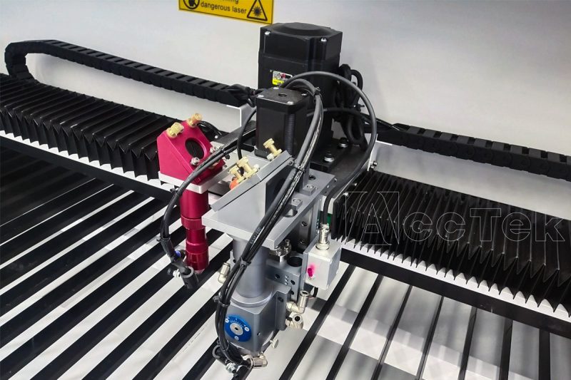 Brief description of the working principle of the CO2 laser cutting machine Brief description of the working principle of the CO2 laser cutting machine
