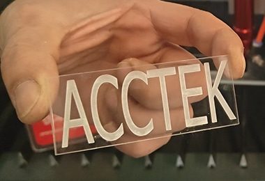 Próbki cięcia laserem CO2