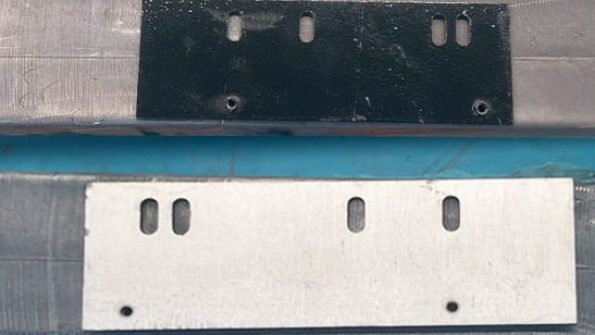 Enlèvement de peinture au laser CW