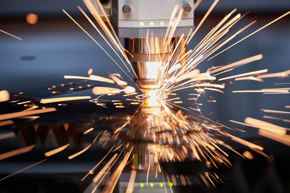 How Does the Focal Length of a Laser Cutting Machine Affect the Cutting Process