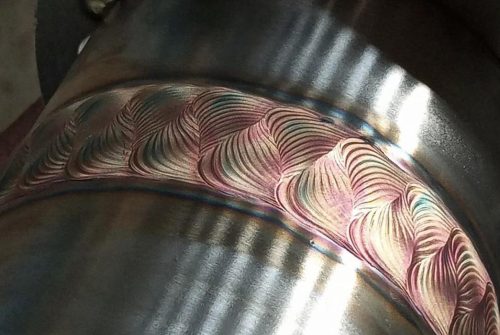 Come ridurre al minimo la distorsione e la deformazione della saldatura laser?