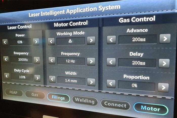 Sistema de controle de tela de toque interativo