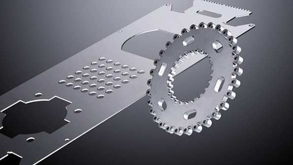 Лазерная резка образца алюминия