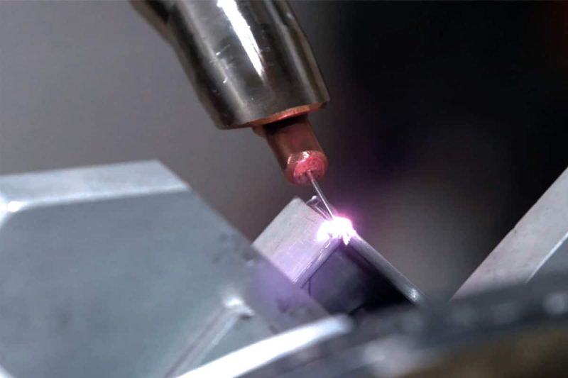 Interazione del raggio laser con i materiali Interazione del raggio laser con i materiali