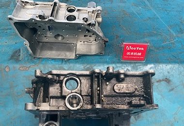 Campioni di pulizia con laser a impulsi