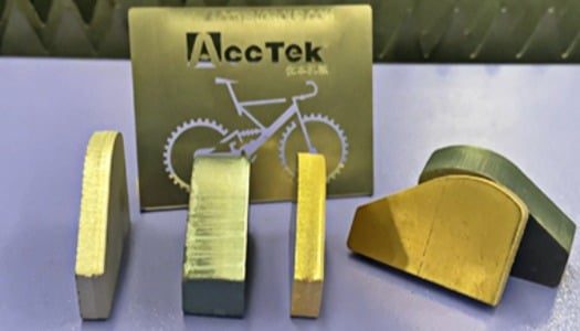 Échantillons de découpe laser de fibres en feuilles