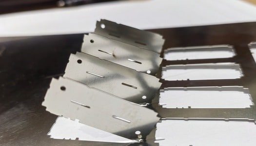 Campioni tagliati al laser su fibra ottica